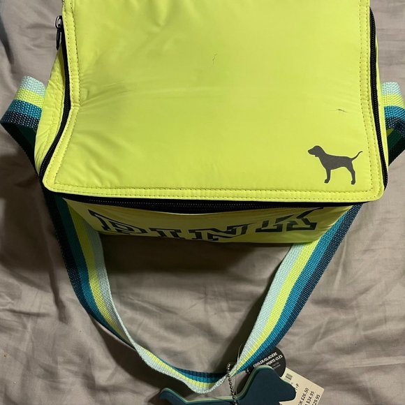 NWT PINK Victoria's Secret Soft Side Cooler w/floaty keychain *196 - Picture 3 of 4